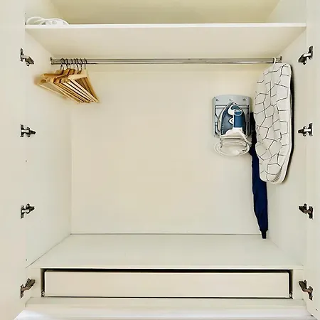 Charming 1-bedroom In *