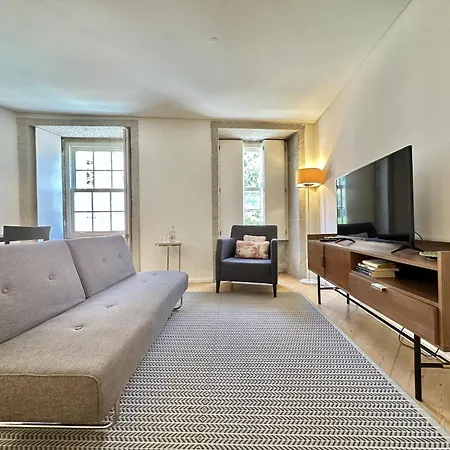 Apartment Charming 1-bedroom In