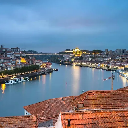 Charming 1-bedroom In Apartment Porto