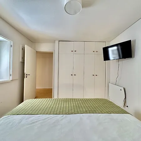 דירה Charming 1-bedroom In *