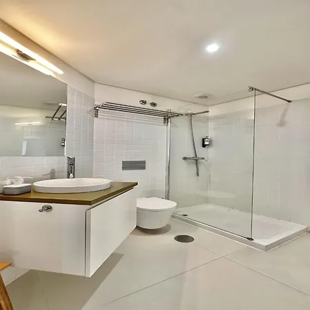 דירה Charming 1-bedroom In *