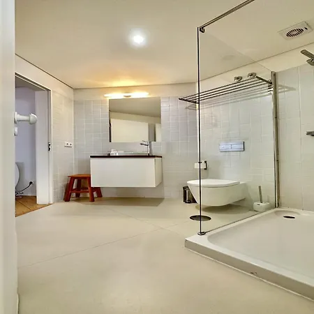 Charming 1-bedroom In * 波尔图